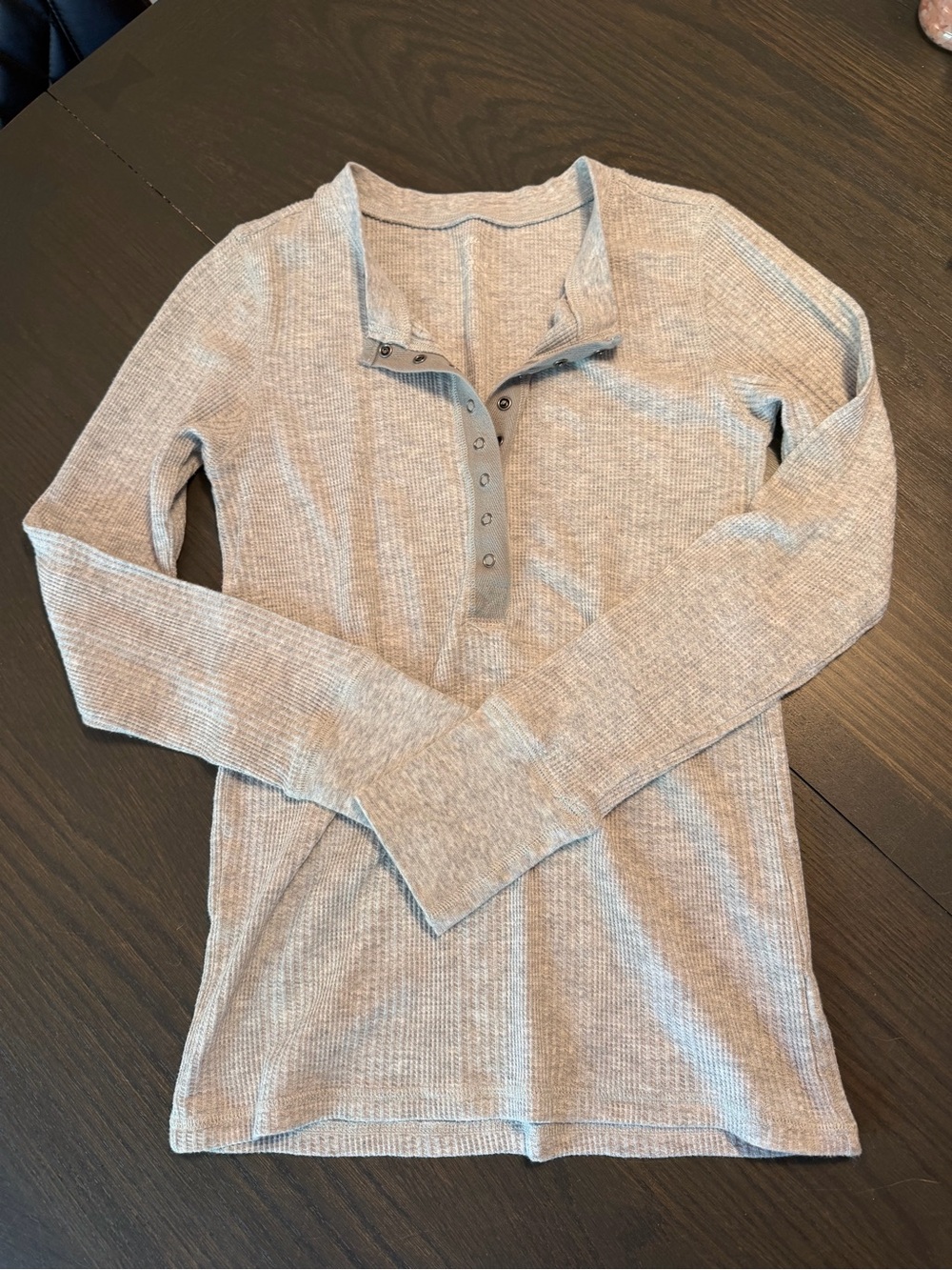 aerie Light Gray waffle knit top